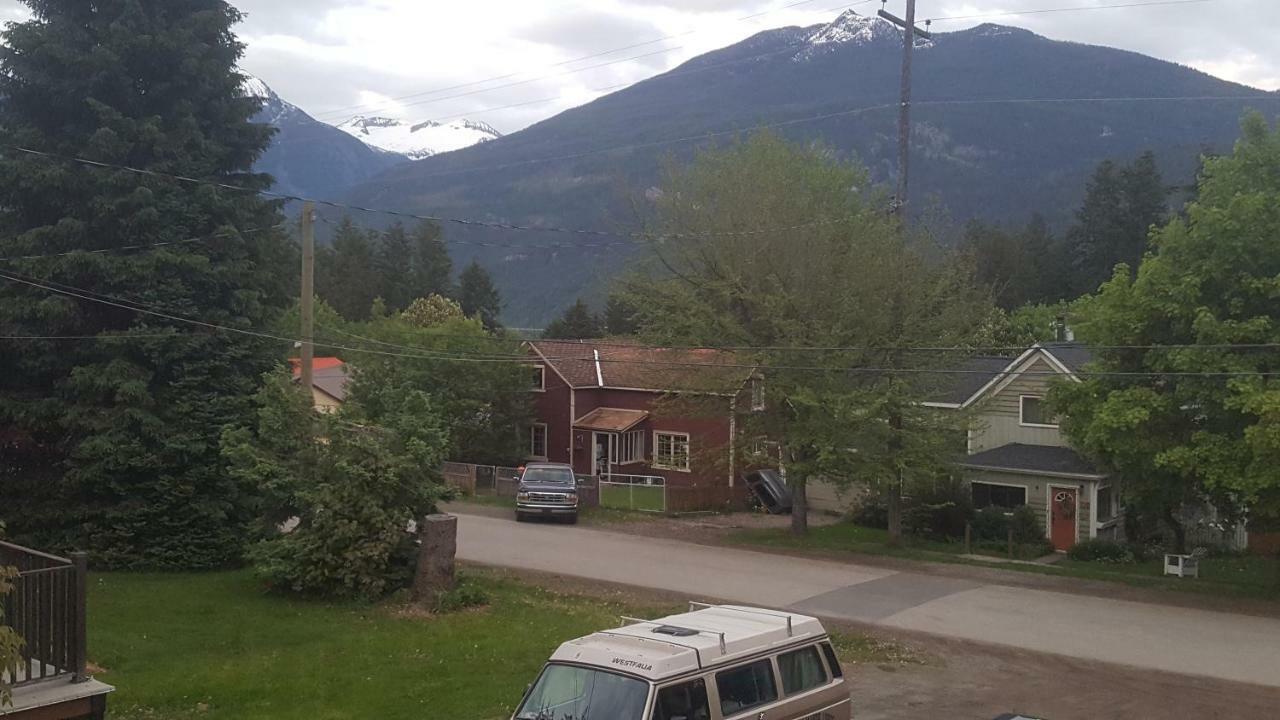 Kaslo Manor Lodge Exterior photo